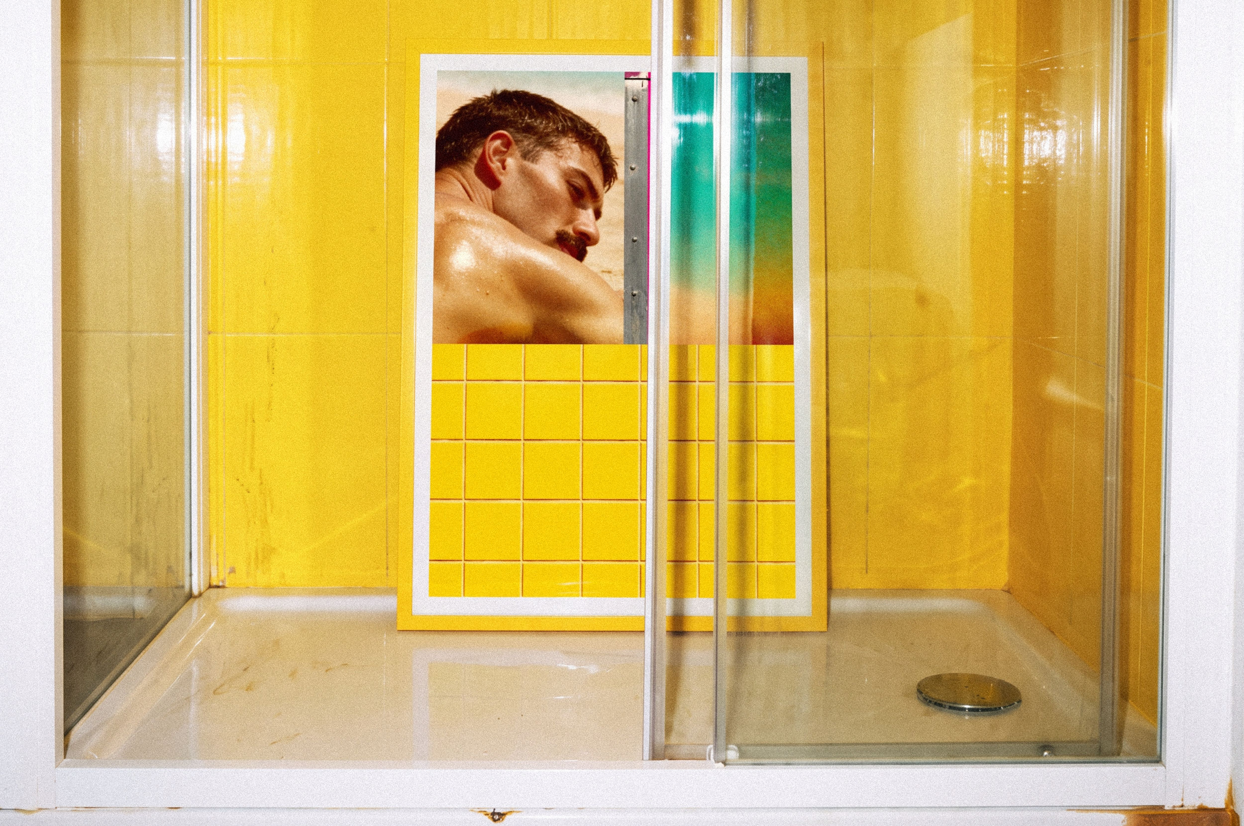 FLORIDA, IN MY SHOWER: SOUTH BEACH - Image 4